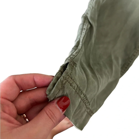 Calvin Klein Jeans • Green Lyocell Sailboat Pants - Picture 9 of 9